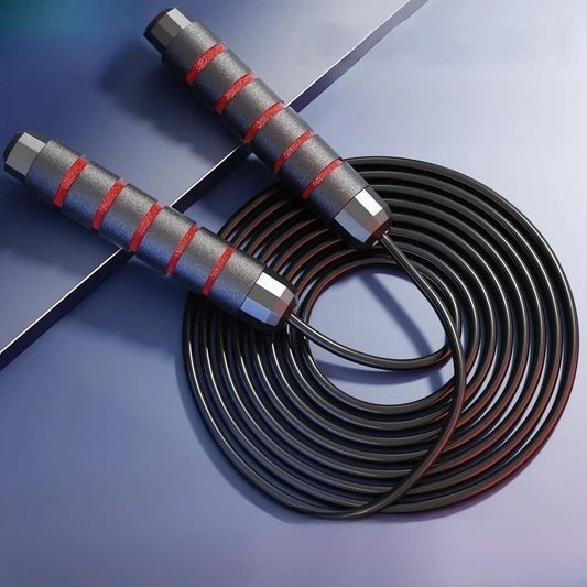 Corde à sauter fitness noir et rouge avec poignées ergonomiques en mousse | La cabane fitness