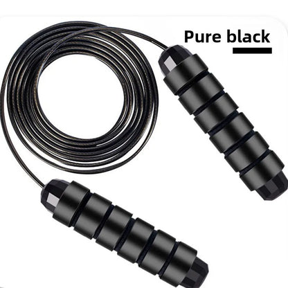 Corde à sauter noir pur avec  poignées ergonomiques et câble ajustable 